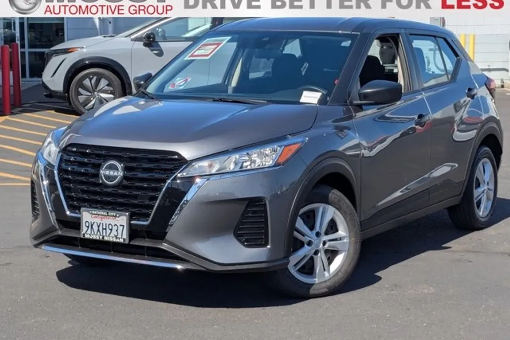 2024 Nissan Kicks S photo 1