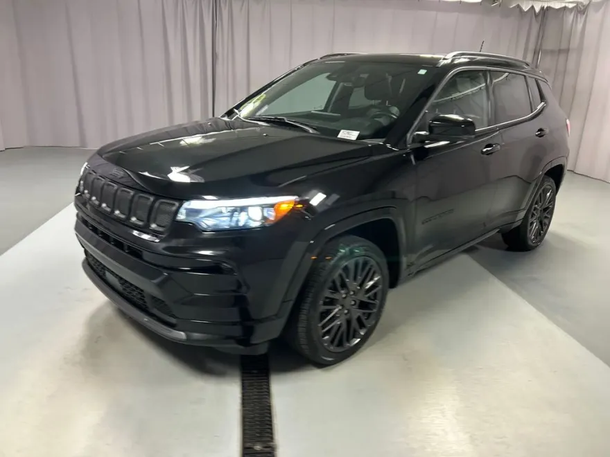 2022 Jeep Compass Limited photo 1