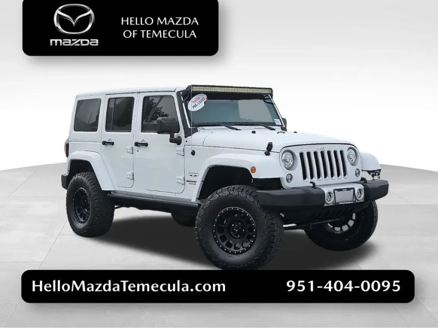 2017 Jeep Wrangler Unlimited Sahara photo 1