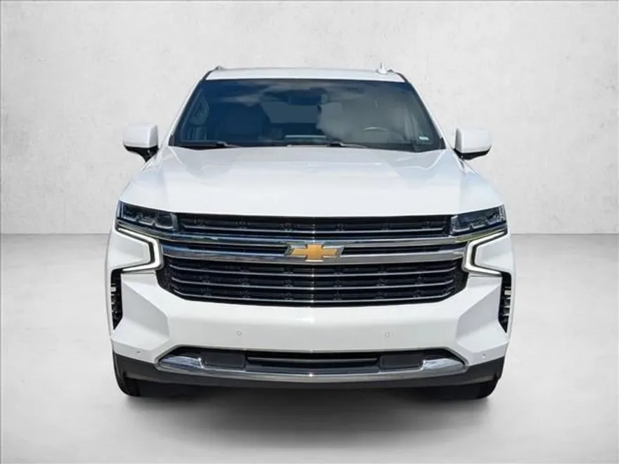 2023 Chevrolet Suburban LT photo 1