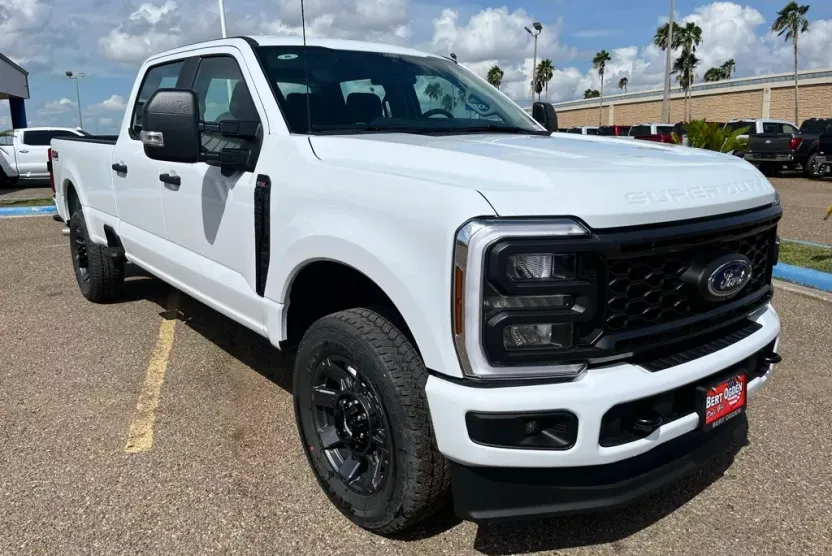 2026 Ford F-350 XL photo 1