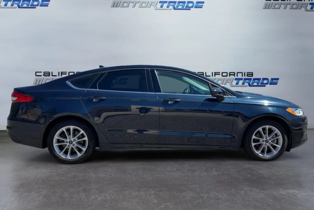 2020 Ford Fusion Hybrid SE photo 1