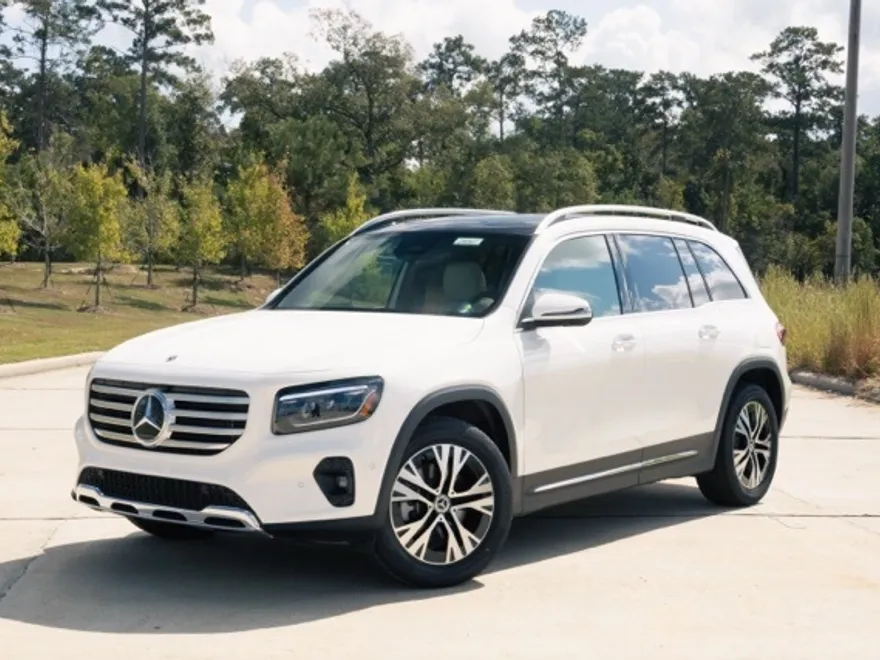 2025 Mercedes Benz GLB 250 photo 1