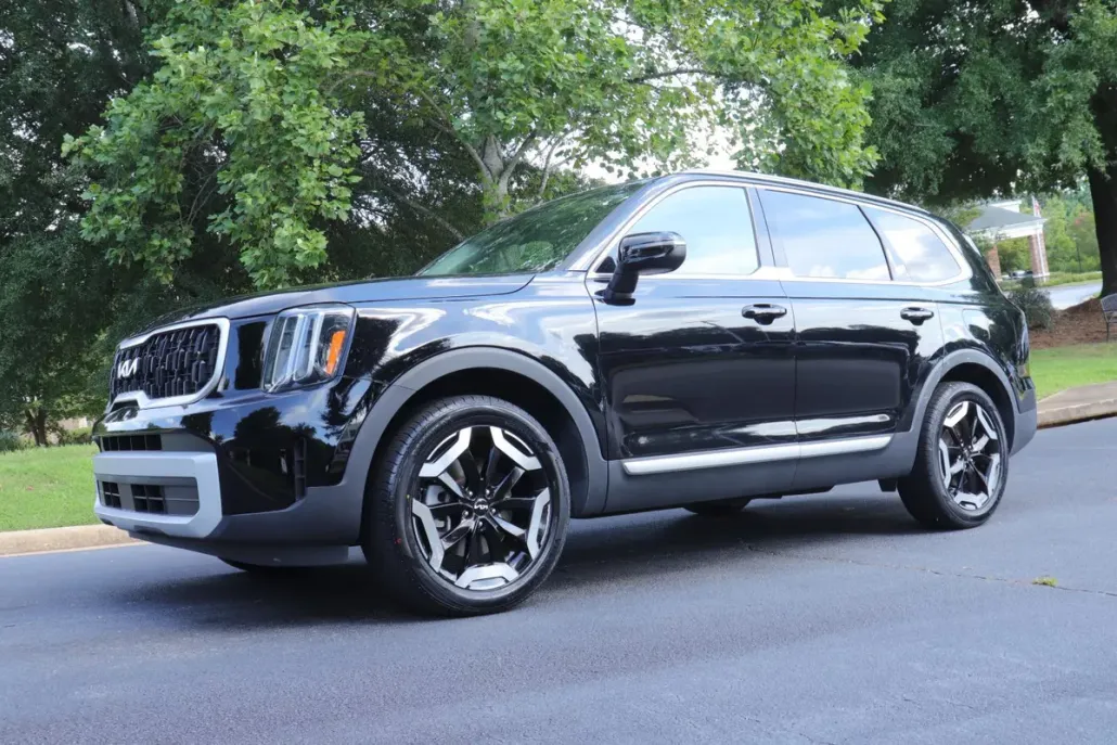2023 Kia Telluride EX photo 1