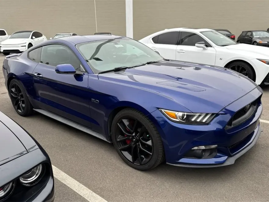 2015 Ford Mustang GT Premium photo 1
