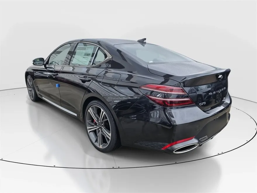 2025 Genesis G70 3.3T Sport Advanced photo 4