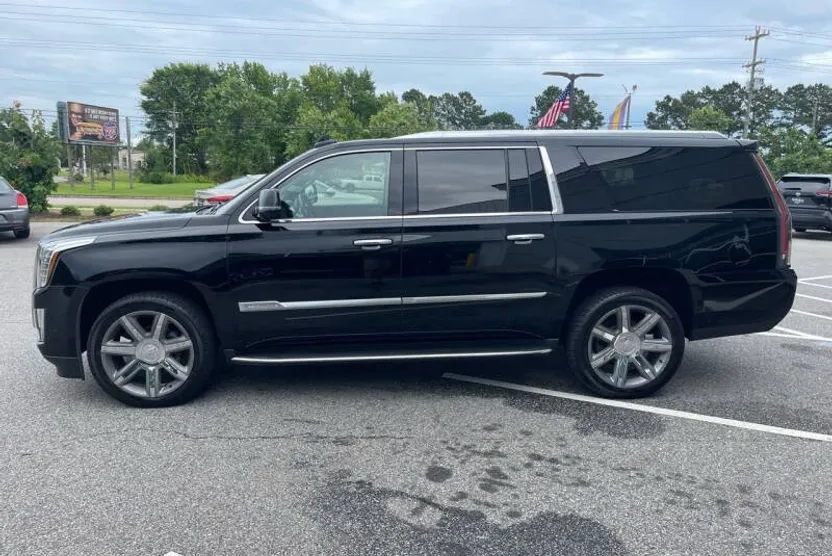 2018 Cadillac Escalade ESV Premium Luxury photo 1