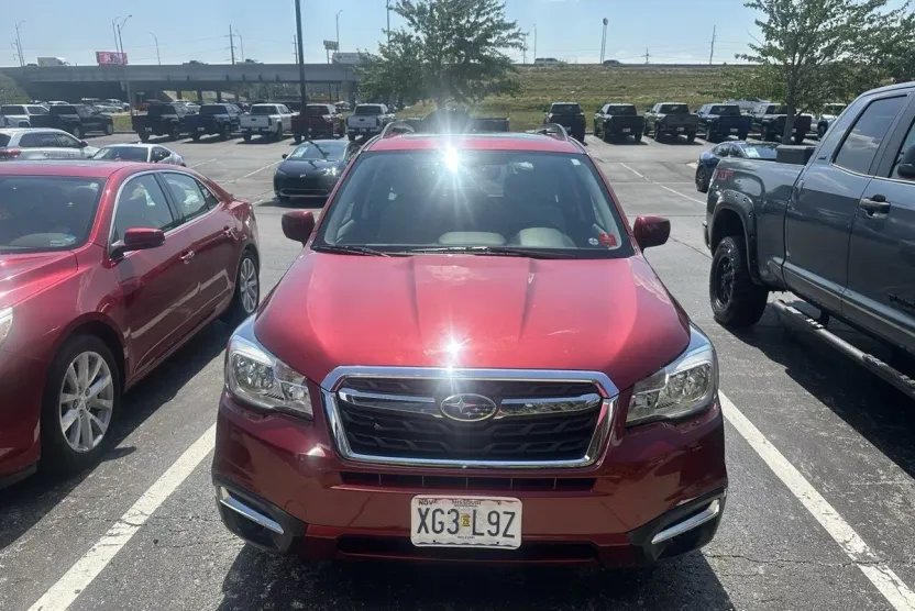 2018 Subaru Forester 2.5i Premium photo 1