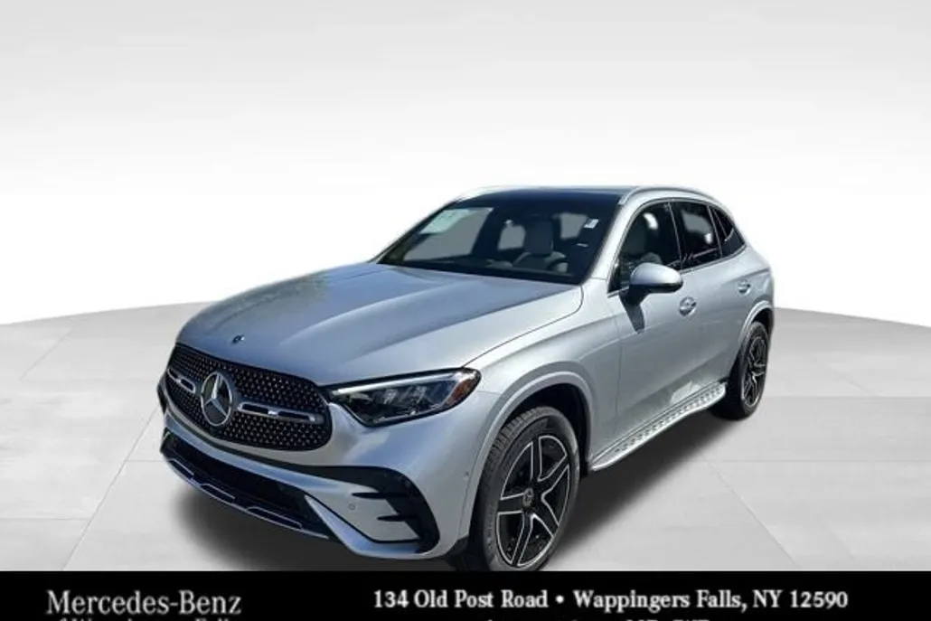 2026 Mercedes Benz GLC 300 4MATIC photo 1