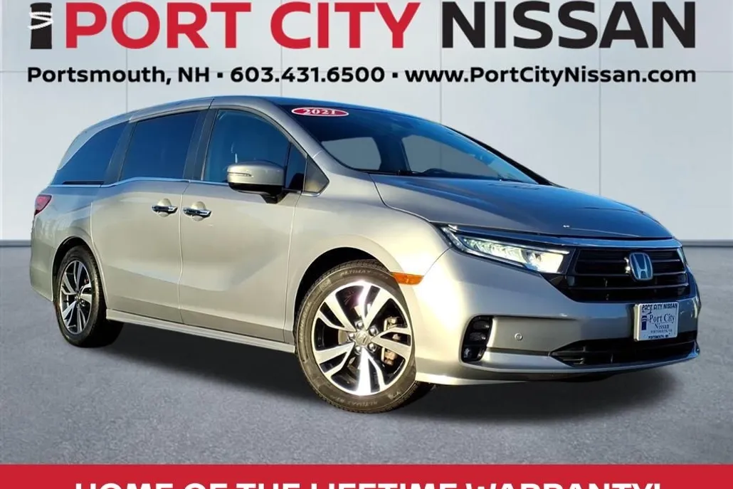 2021 Honda Odyssey Touring photo 1