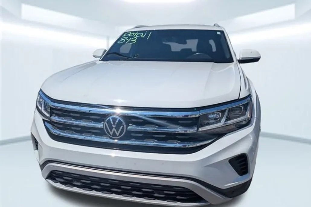 2020 Volkswagen Atlas Cross Sport V6 SE Technology photo 1