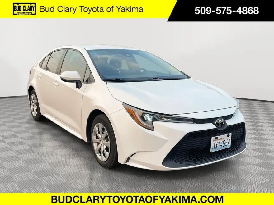 2021 Toyota Corolla LE photo 1
