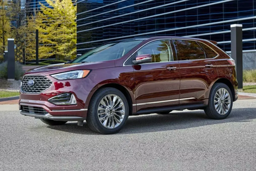 2022 Ford Edge Titanium photo 1