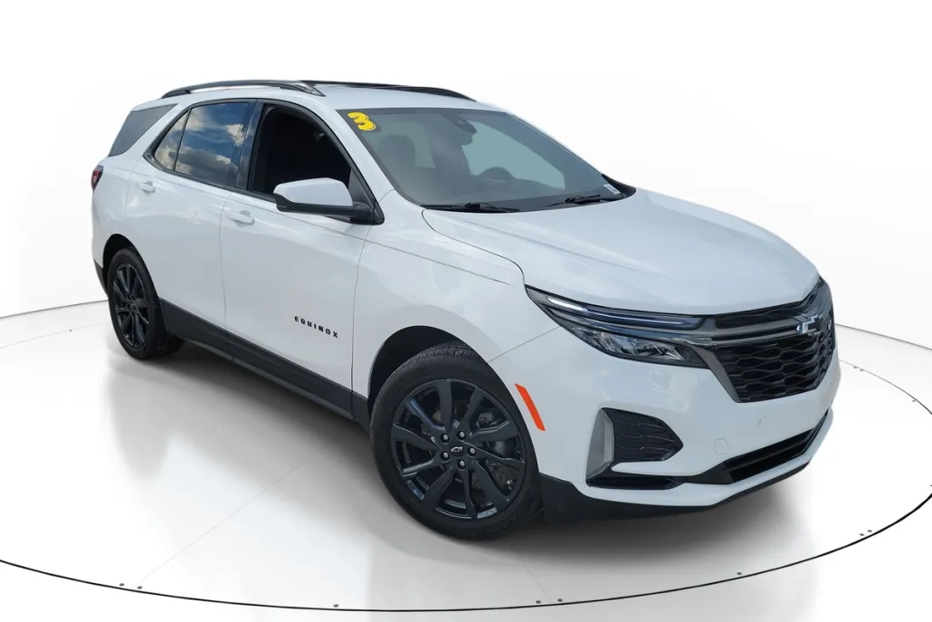 2023 Chevrolet Equinox RS photo 1