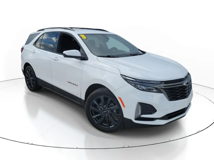2023 Chevrolet Equinox RS photo 1