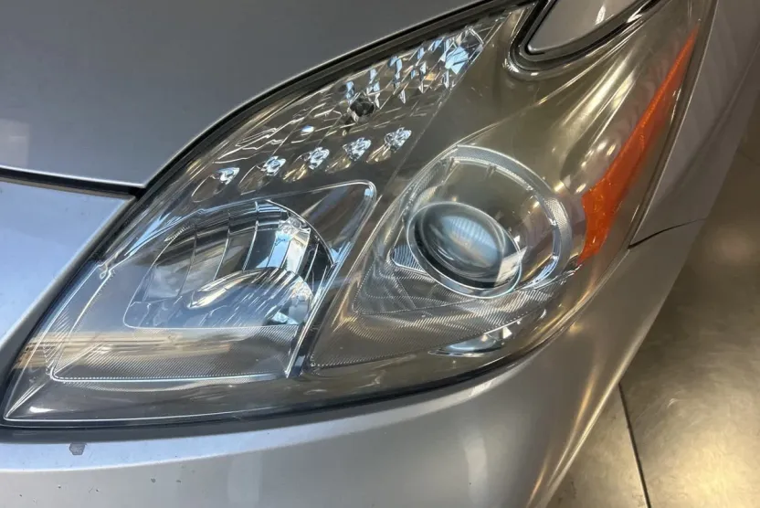 2015 Toyota Prius Four photo 1