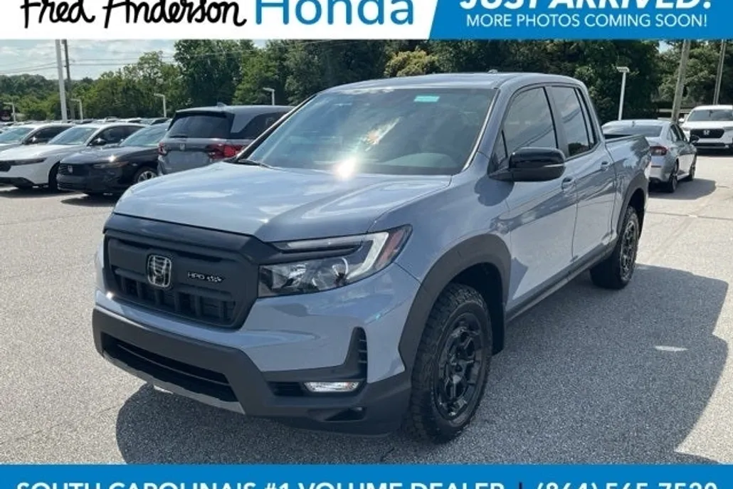2025 Honda Ridgeline TrailSport photo 1