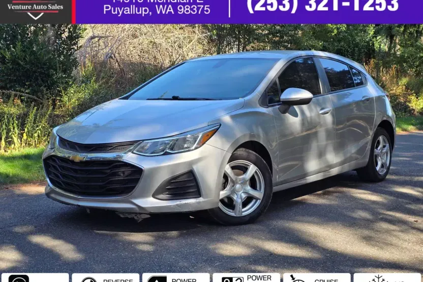 2019 Chevrolet Cruze LS photo 1