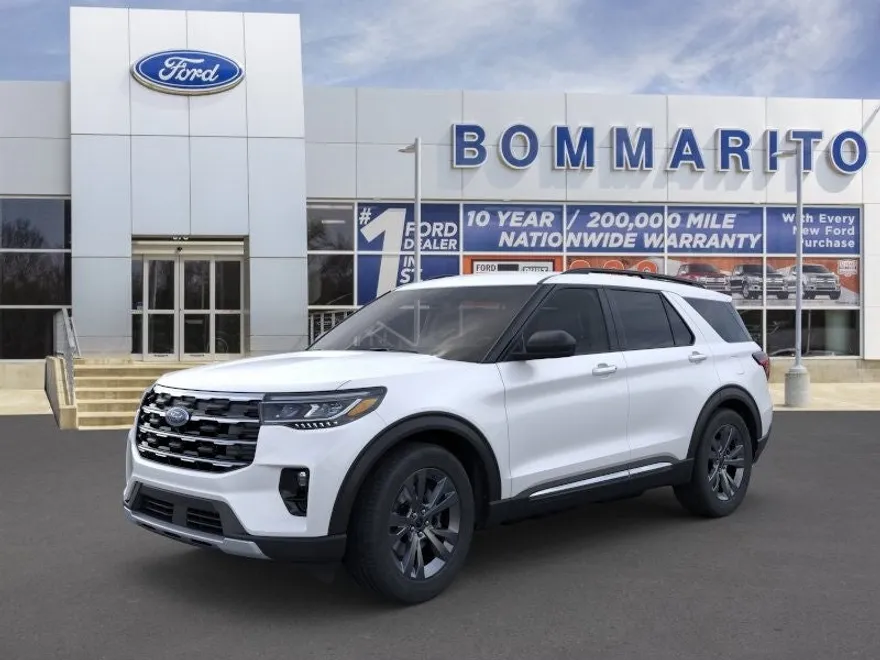 2025 Ford Explorer photo 1