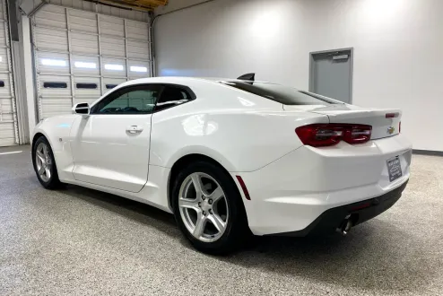 2020 Chevrolet Camaro 1LS 1LT photo 2