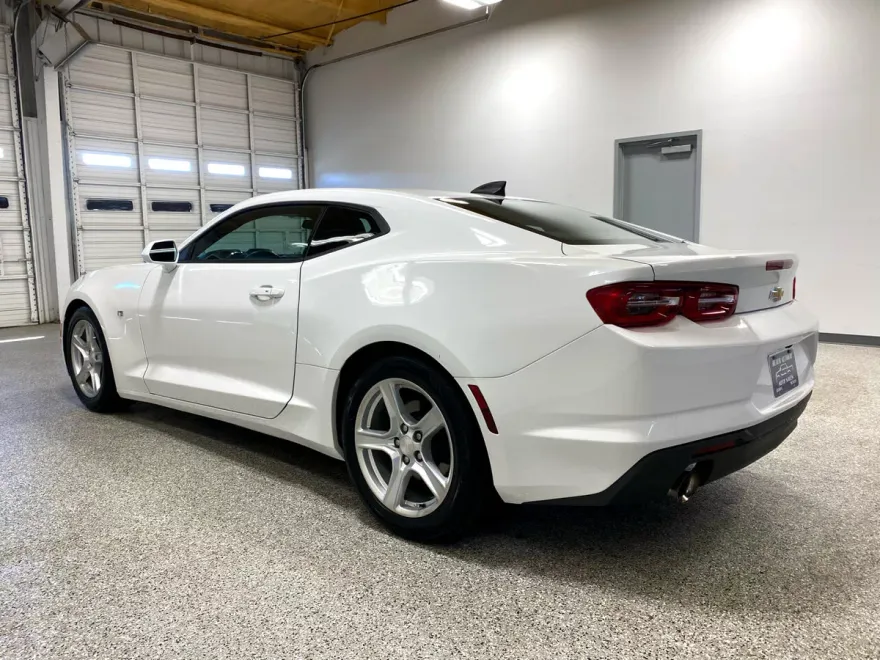 2020 Chevrolet Camaro 1LS 1LT photo 2