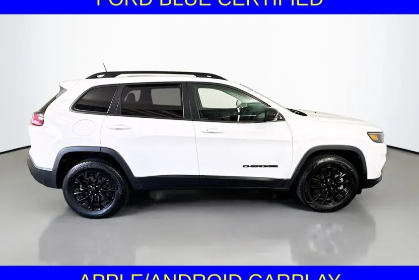 2023 Jeep Cherokee Altitude Lux photo 1
