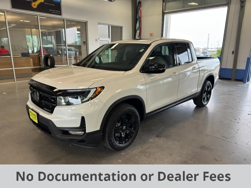 2025 Honda Ridgeline Black Edition photo 1