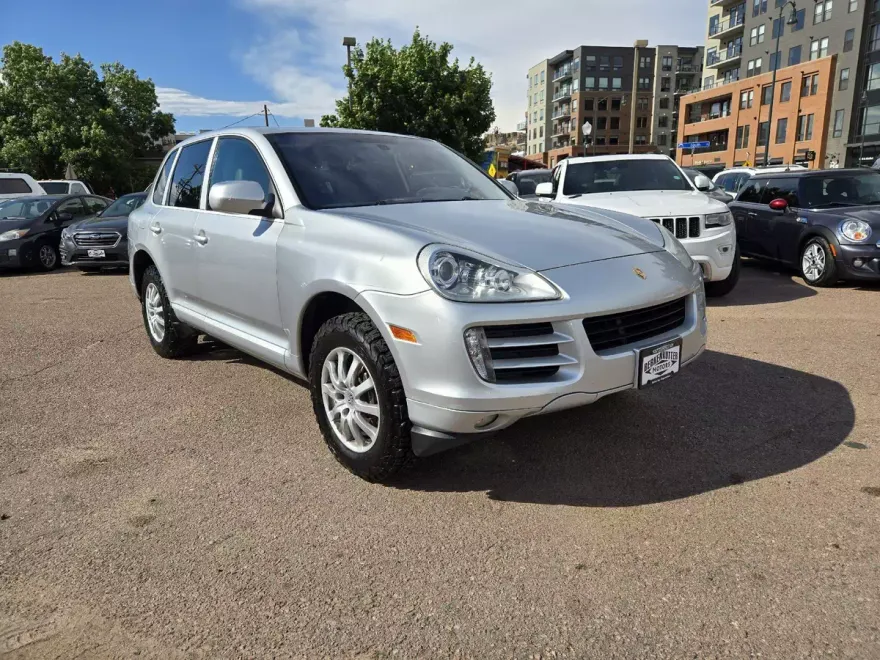 2010 Porsche Cayenne photo 1