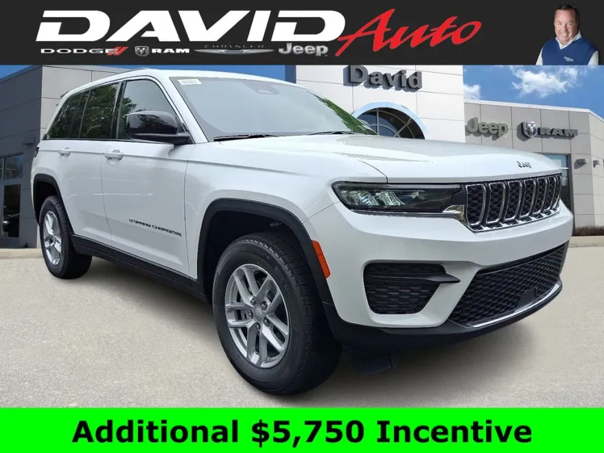 2025 Jeep Grand Cherokee Laredo photo 1