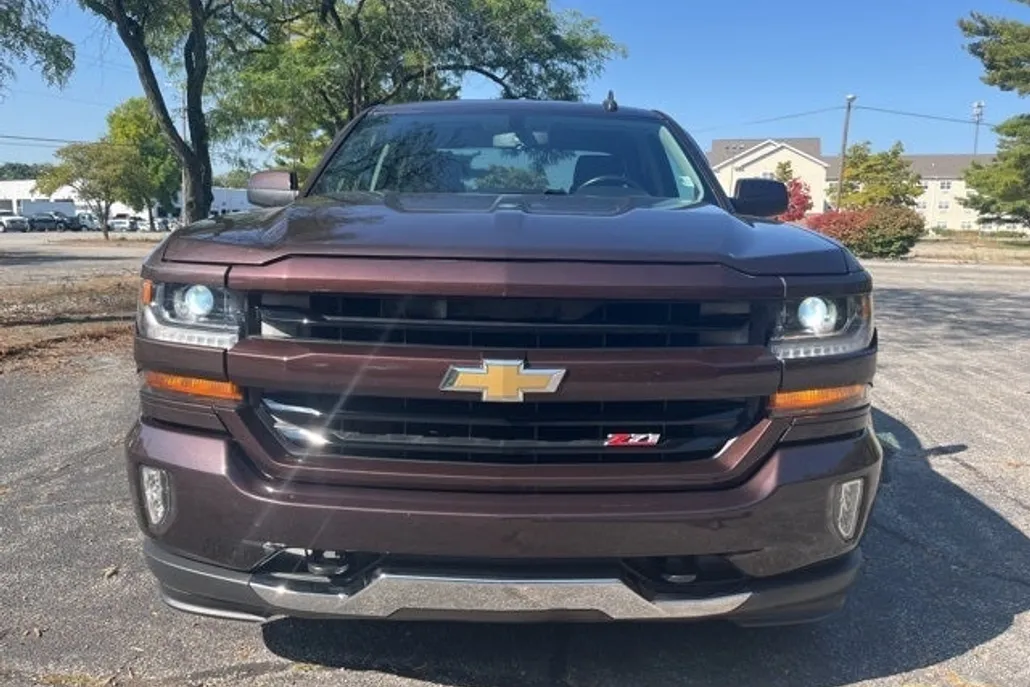 2016 Chevrolet Silverado 1500 LT photo 1