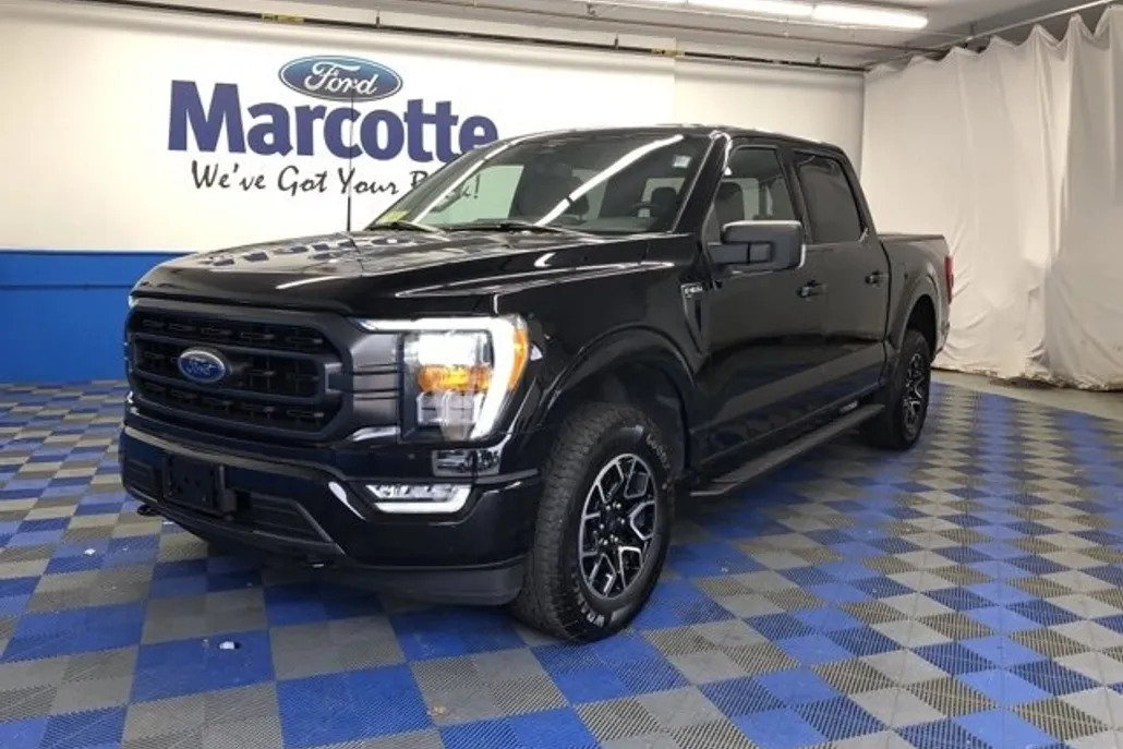 2023 Ford F-150 XLT photo 1