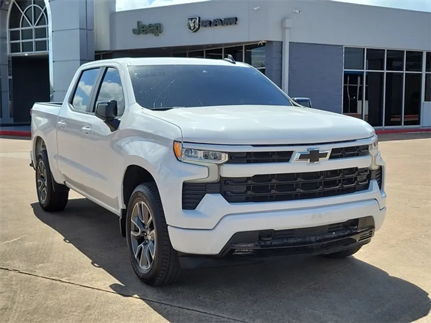 2024 Chevrolet Silverado 1500 RST photo 1