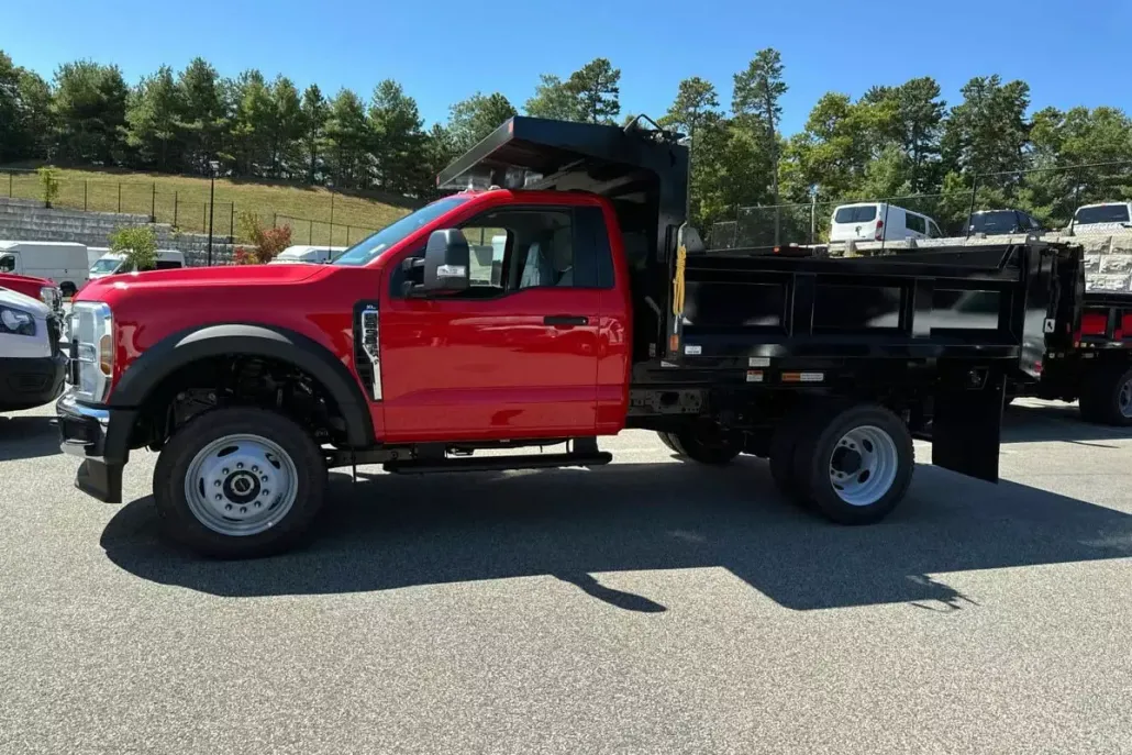 2024 Ford F-550 photo 1