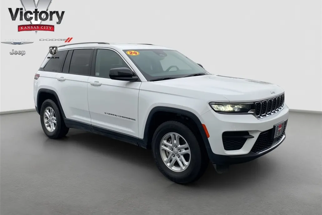 2024 Jeep Grand Cherokee Laredo photo 1