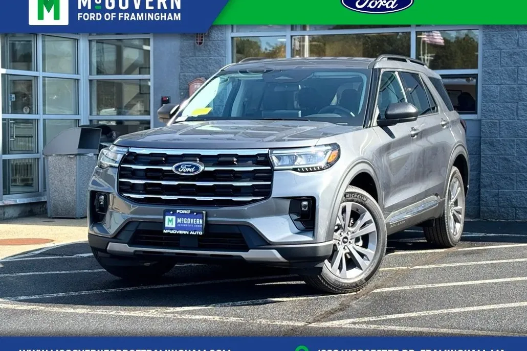 2025 Ford Explorer photo 1