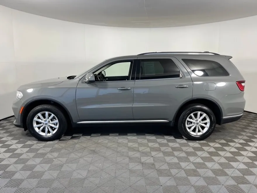 2022 Dodge Durango SXT photo 1