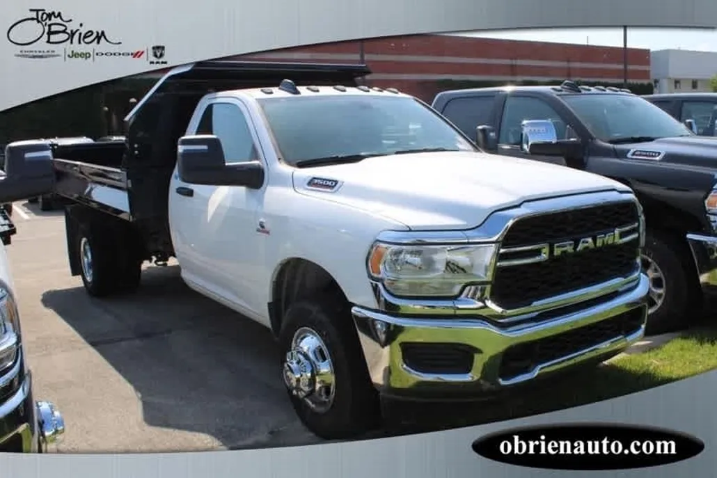 2024 Ram 3500 Tradesman photo 1