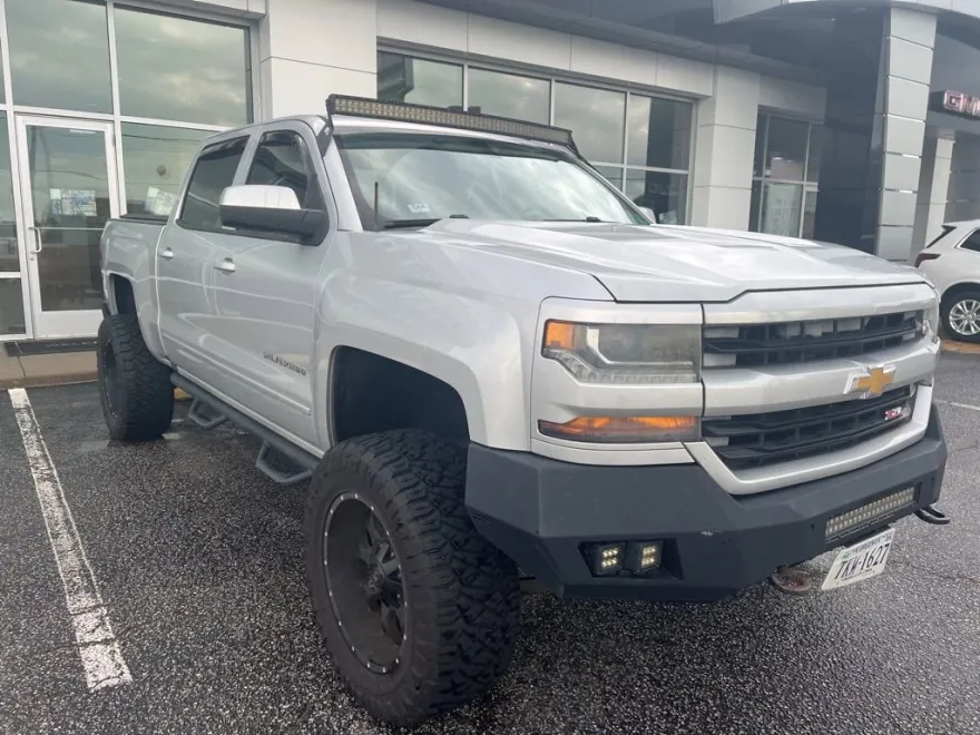 2016 Chevrolet Silverado 1500 LT photo 1