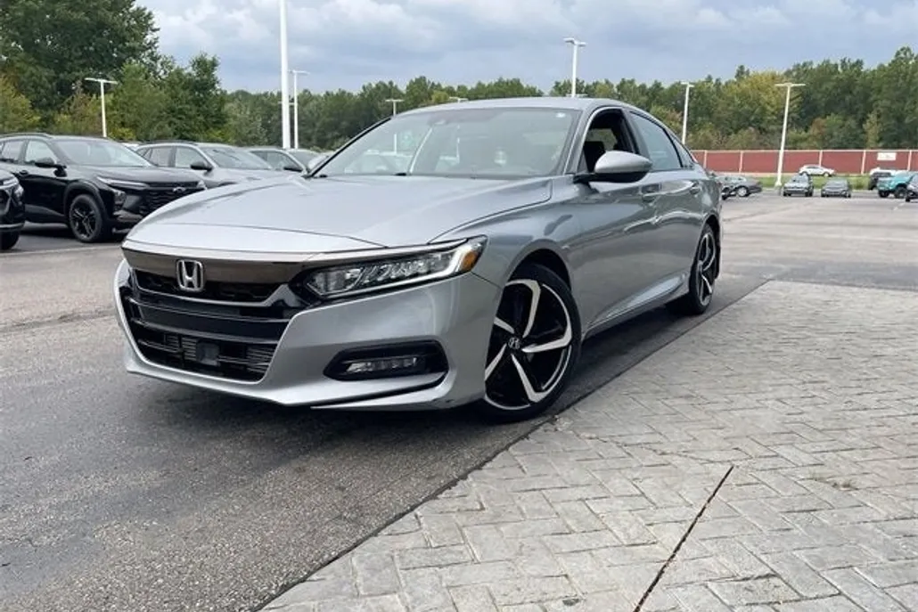 2018 Honda Accord Sport photo 1