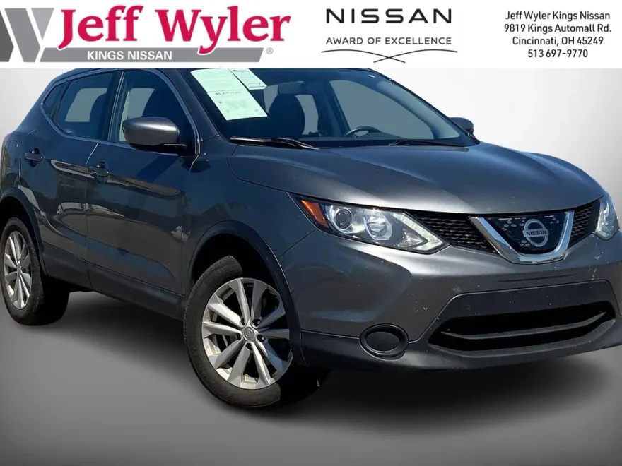 2018 Nissan Rogue Sport S photo 1