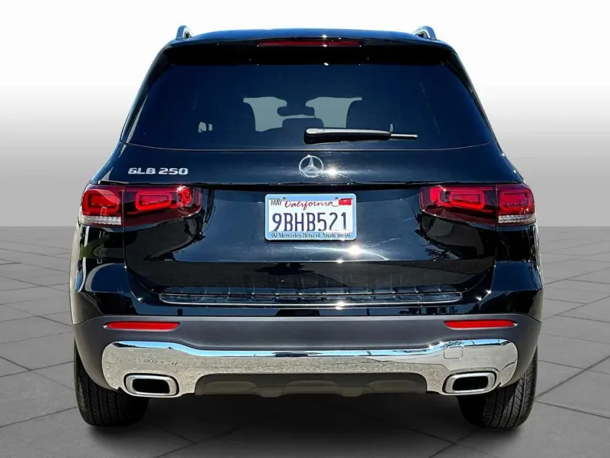 2022 Mercedes Benz GLB 250 photo 1