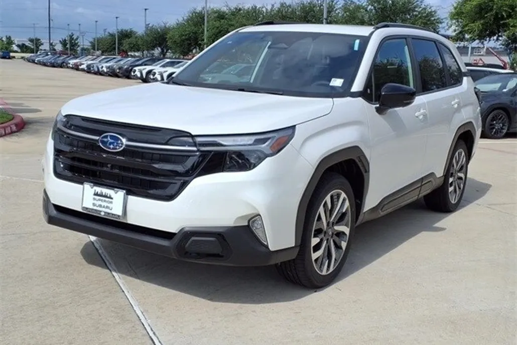 2025 Subaru Forester Touring photo 1