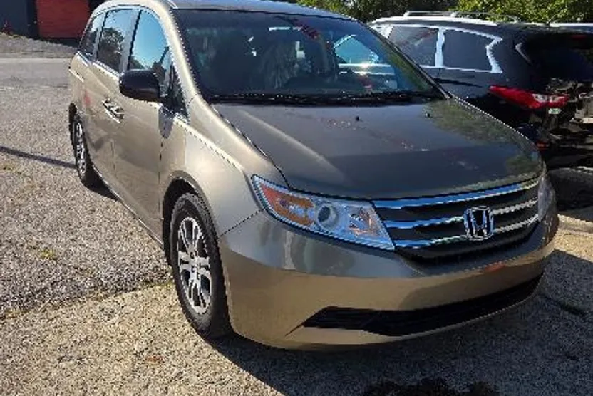 2011 Honda Odyssey EX-L photo 1