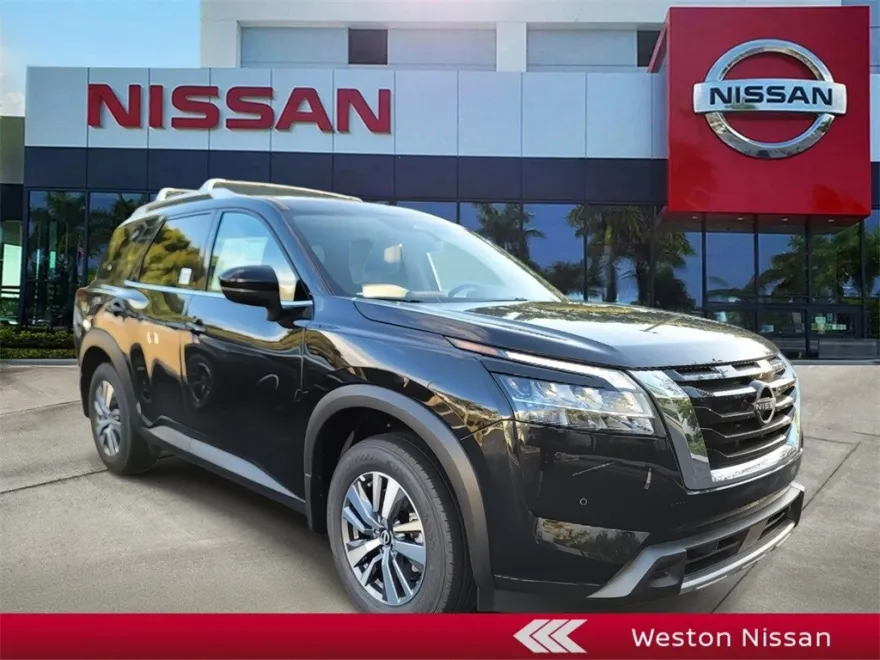 2025 Nissan Pathfinder SL photo 1