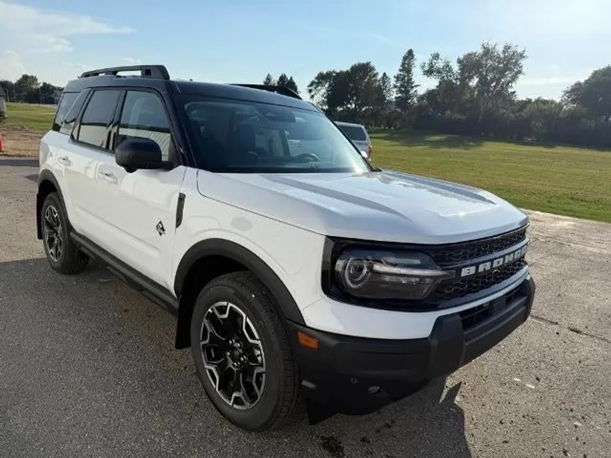 2025 Ford Bronco Sport Outer Banks photo 1