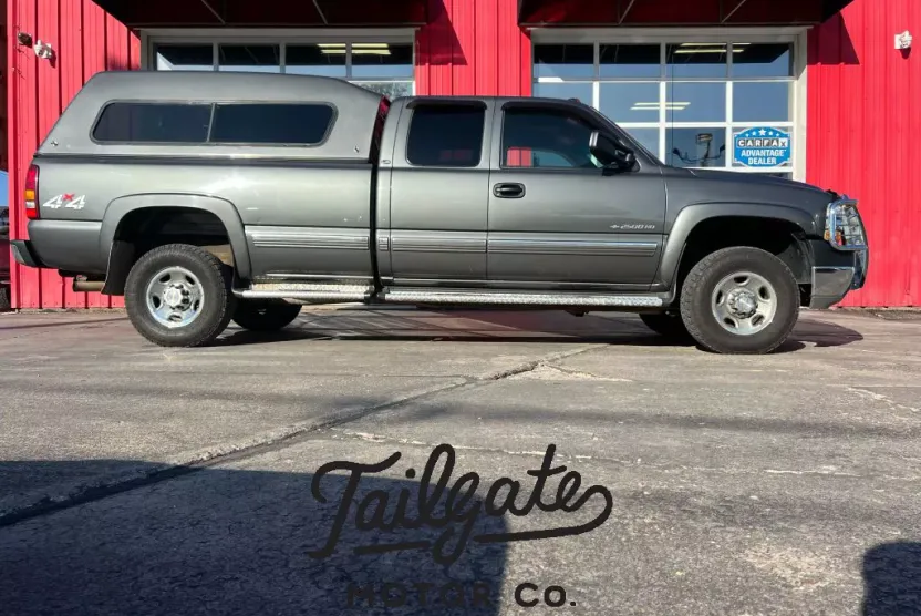 2002 Chevrolet Silverado 2500HD photo 1