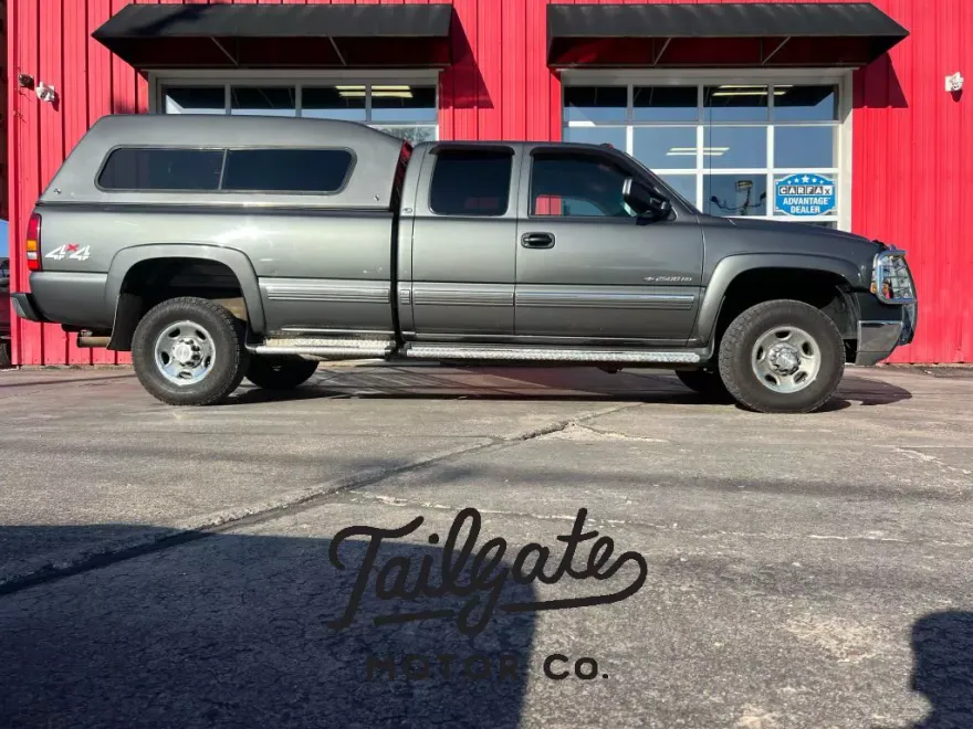 2002 Chevrolet Silverado 2500HD photo 1