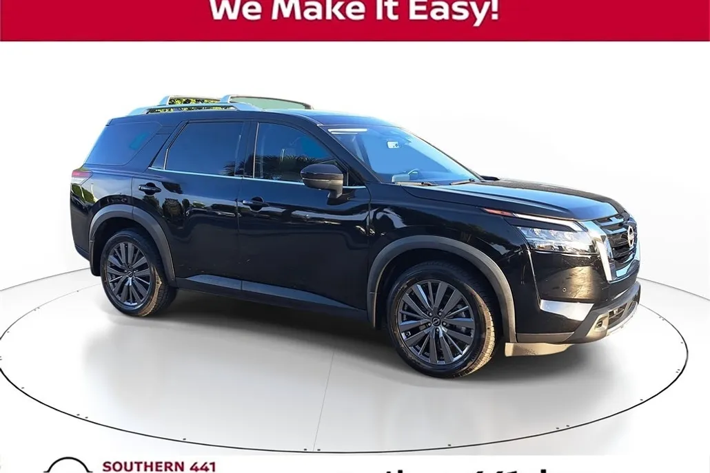 2024 Nissan Pathfinder SL photo 1