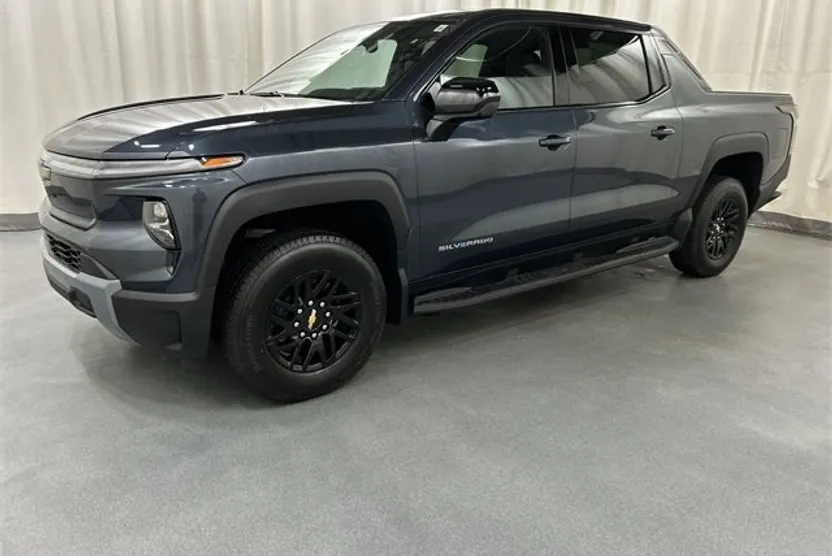 2026 Chevrolet Silverado EV LT photo 1