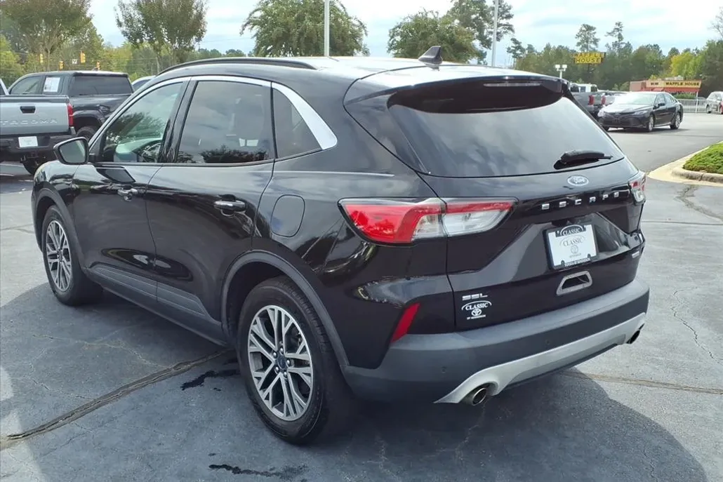 2020 Ford Escape SEL photo 1